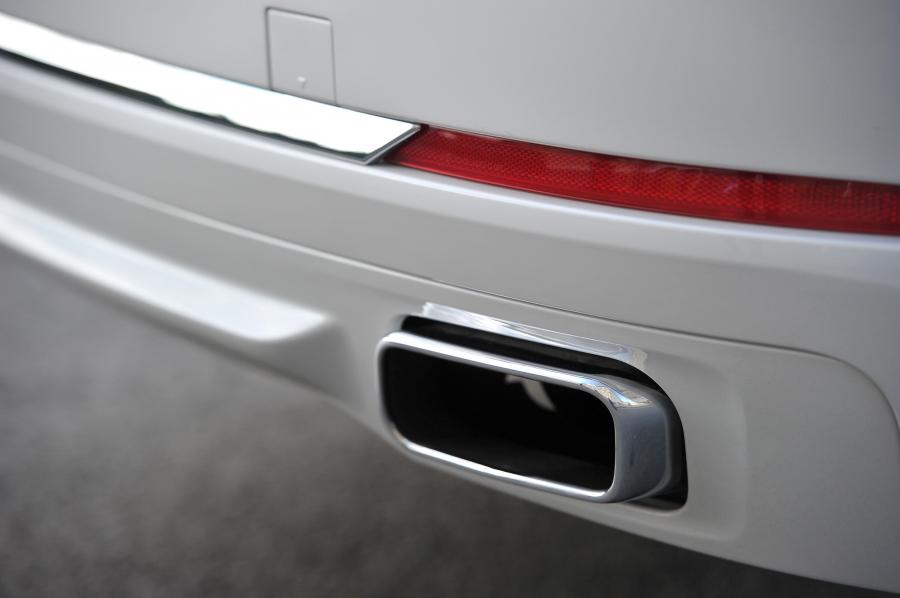  BMW 750i 2013 года  (фото 16 из 56)